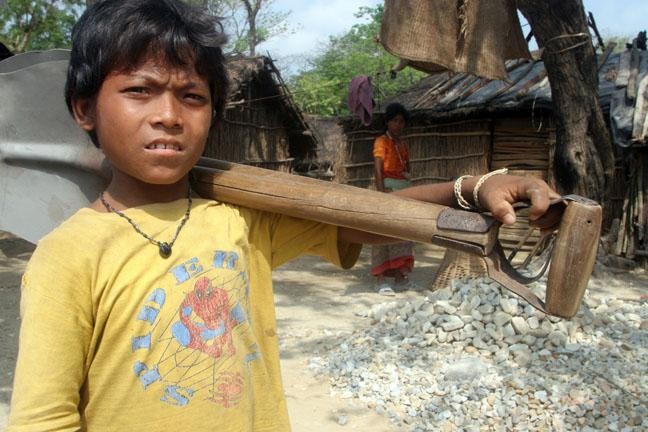 Tiny_Labourers_of_North_Bengal_One